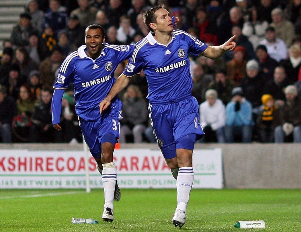 Ashley Cole a Frank Lampard