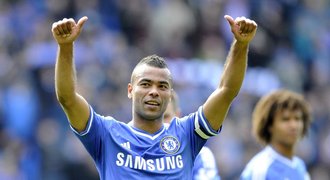 Končím a děkuji. Ashley Cole opouští Chelsea, vrátí se do Arsenalu?