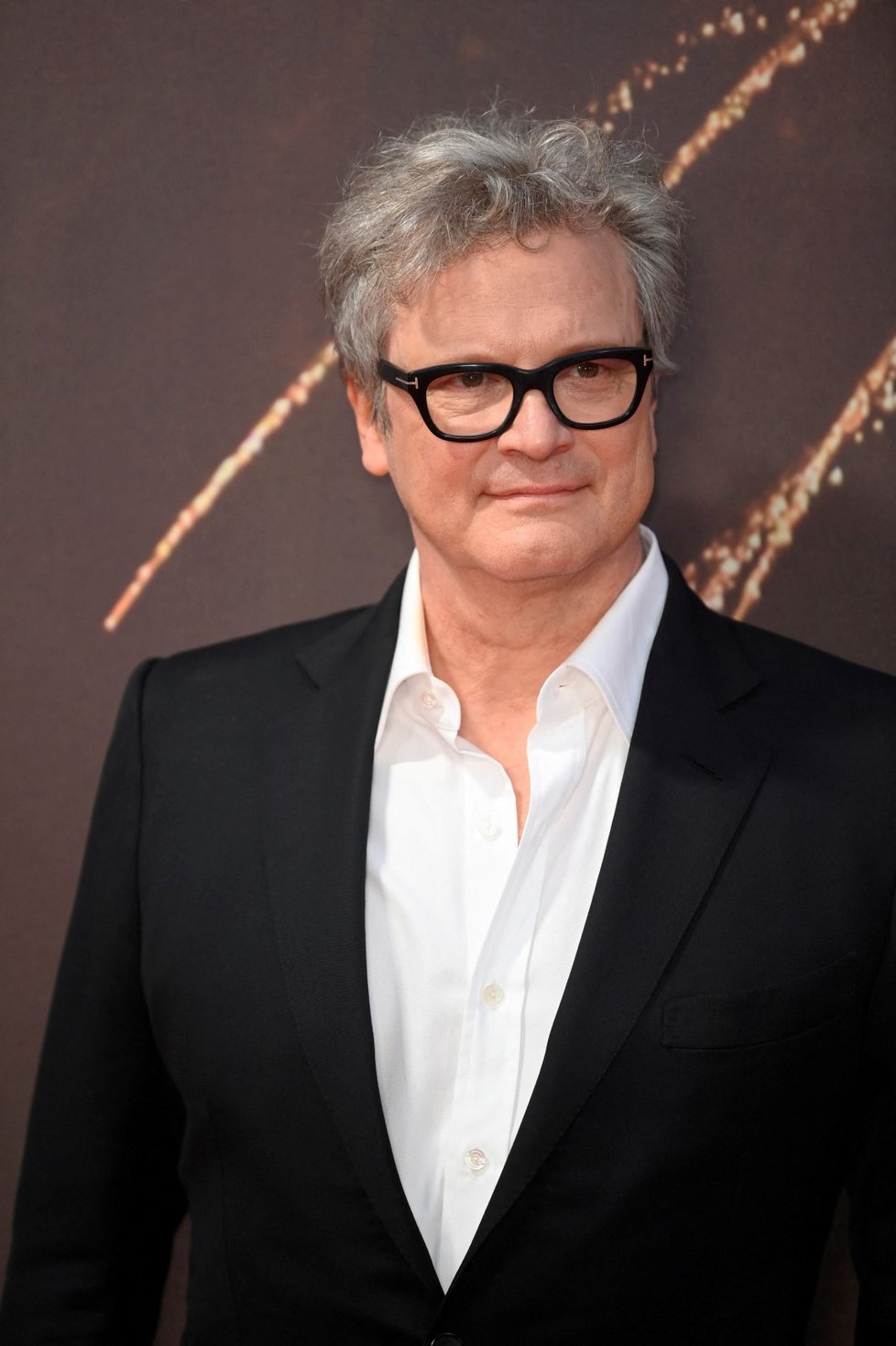 Colin Firth na premiéře filmu Empire of Light v rámci londýnského filmového festivalu