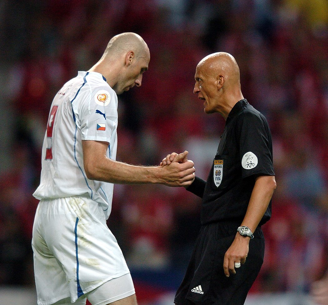 Pierluigi Collina domlouvá Janu Kollerovi