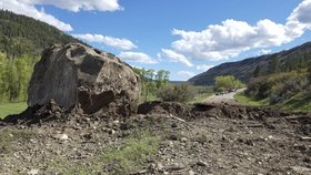 Dálnici v Coloradu zavalil masivní kámen o velikosti budovy