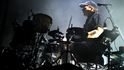 Britská skupina alt-J vystoupila 19. července v Ostravě na hudebním festivalu Colours of Ostrava. Na snímku je bubeník Thom Green. Britská skupina alt-J vystoupila 19. července v Ostravě na hudebním festivalu Colours of Ostrava. Na snímku je bubeník Thom Green.