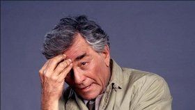 Peter Falk se proslavil jako Columbo.