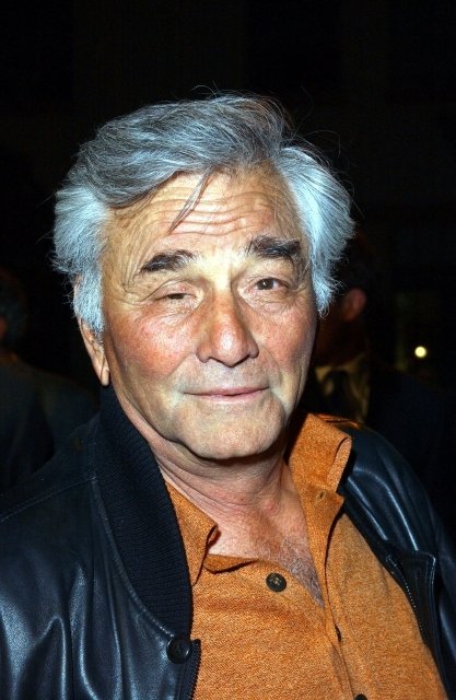 Peter Falk měl skleněné oko.