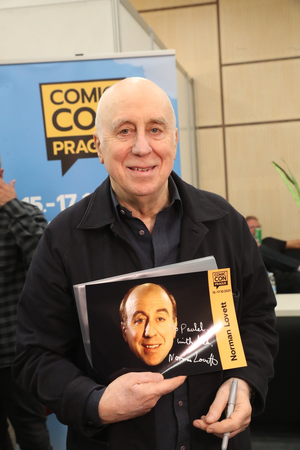 Na pražský Comic-Con zavítal Norman Lovett z Červeného trpaslíka