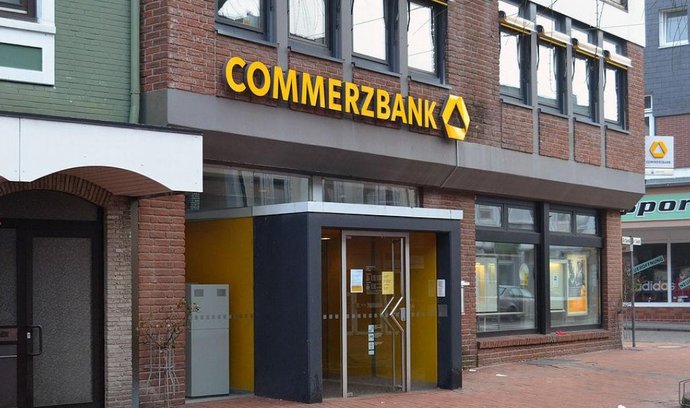 Commerzbank chce zrušit minimálně pět tisíc pracovních míst