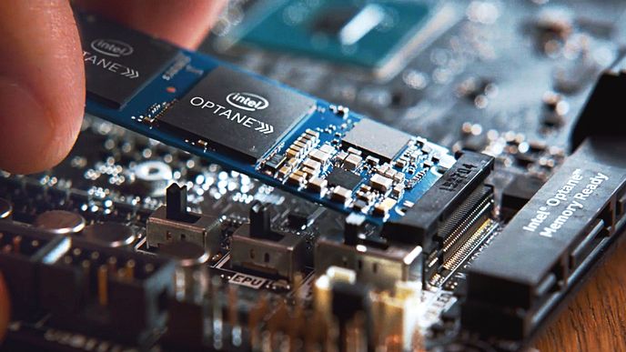 Intel končí s divizí pamětí Optane.