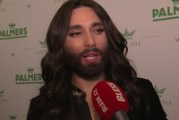 Vousatá zpěvačka Conchita Wurst v Praze: Zpěv už ji dávno neživí!