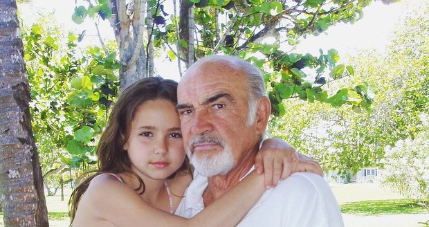 Vnučka Seana Conneryho Saskia zavzpomínala na společné momenty s dědečkem