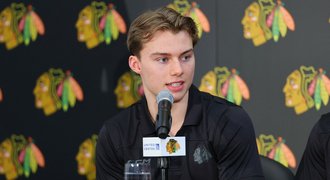 Už druhý Bedard v organizaci Chicago Blackhawks: Zažije debut proti svému idolu?