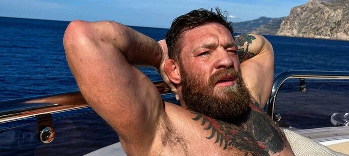 Jeden z nejslavnějších zápasníků na světě Conor McGregor čelí obvinění z napadení a vyhrožování, kterého se měl dopustit na své luxusní jachtě