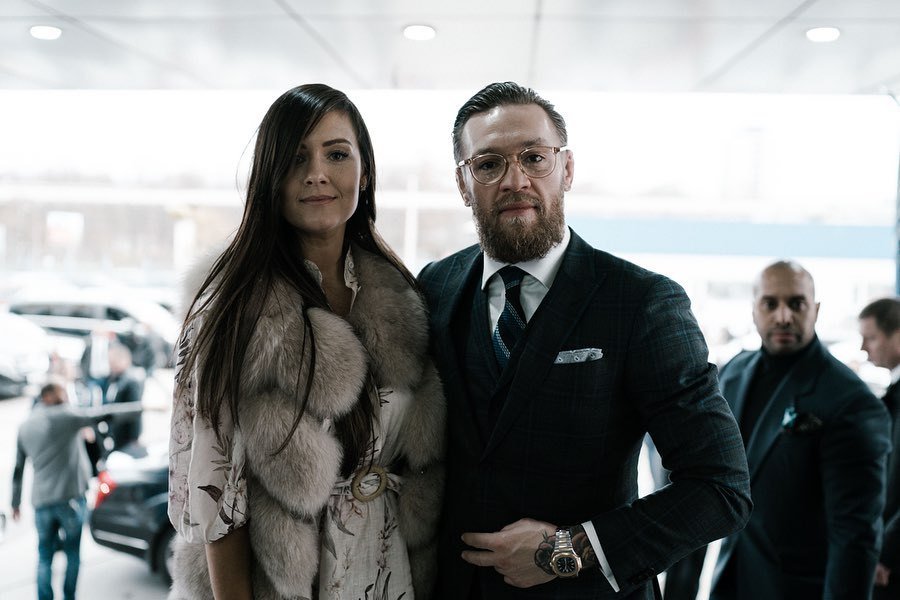 Dee Devlinová a Conor McGregor.