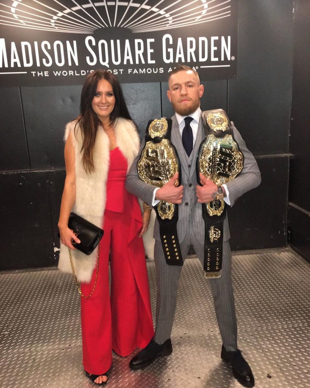 Dee Devlinová a Conor McGregor.