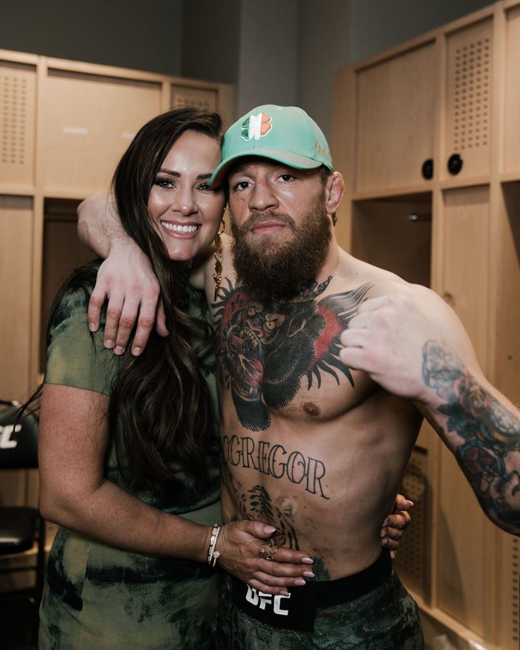 Dee Devlinová a Conor McGregor.