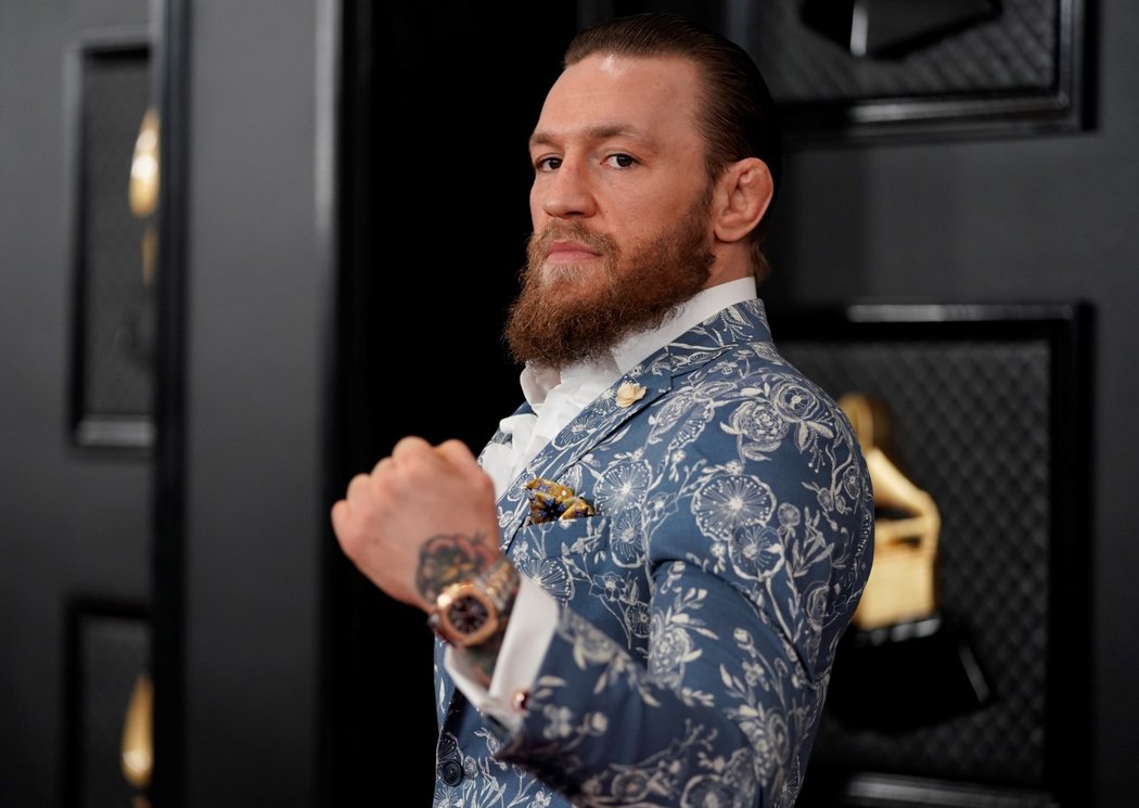 Zápasník Conor McGregor na udílení cen Grammy.