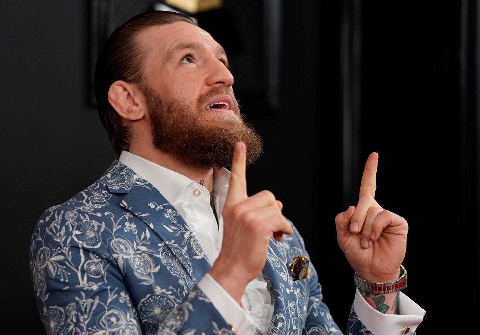 Zápasník Conor McGregor na udílení cen Grammy.