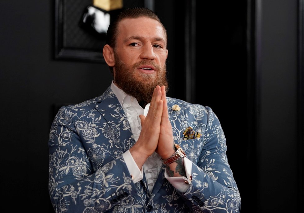 Zápasník Conor McGregor na udílení cen Grammy.