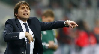 Chelsea má nového trenéra! Hiddinka nahradí po sezoně Ital Conte