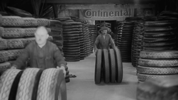 Unikátní video ukazuje, jak se před sto lety vyráběly a testovaly pneumatiky