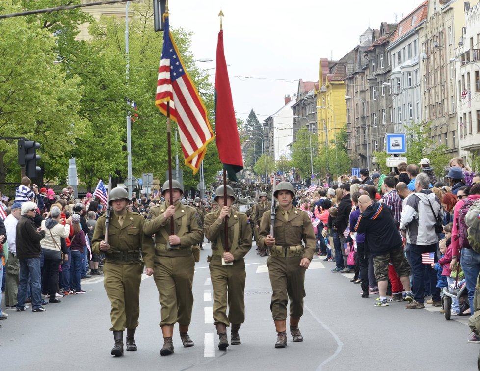 Na oslavy se letos vrátí Convoy of liberty, loni chyběl, takhle vypadal v roce 2015.