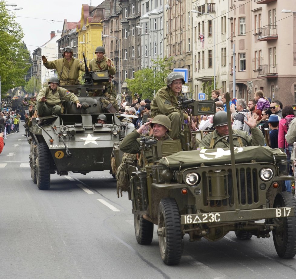 Na oslavy se letos vrátí Convoy of liberty, loni chyběl, takhle vypadal v roce 2015.