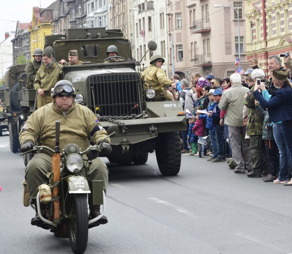 Na oslavy se letos vrátí Convoy of liberty, loni chyběl, takhle vypadal v roce 2015.