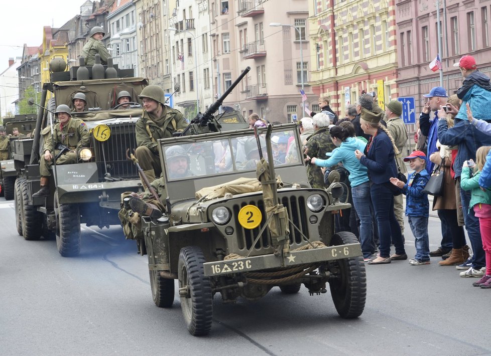 Na oslavy se letos vrátí Convoy of liberty, loni chyběl, takhle vypadal v roce 2015.