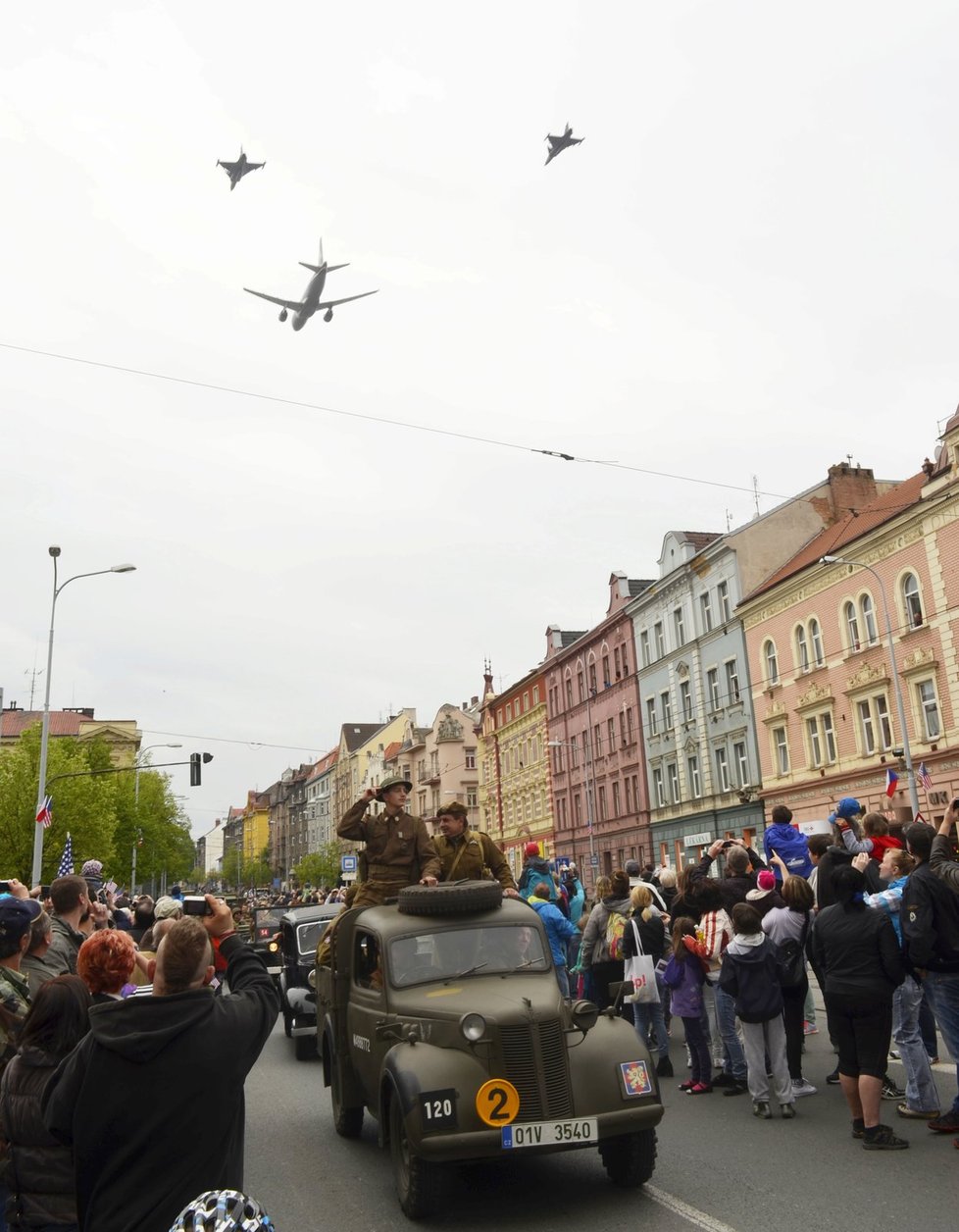 Na oslavy se letos vrátí Convoy of liberty, loni chyběl, takhle vypadal v roce 2015.