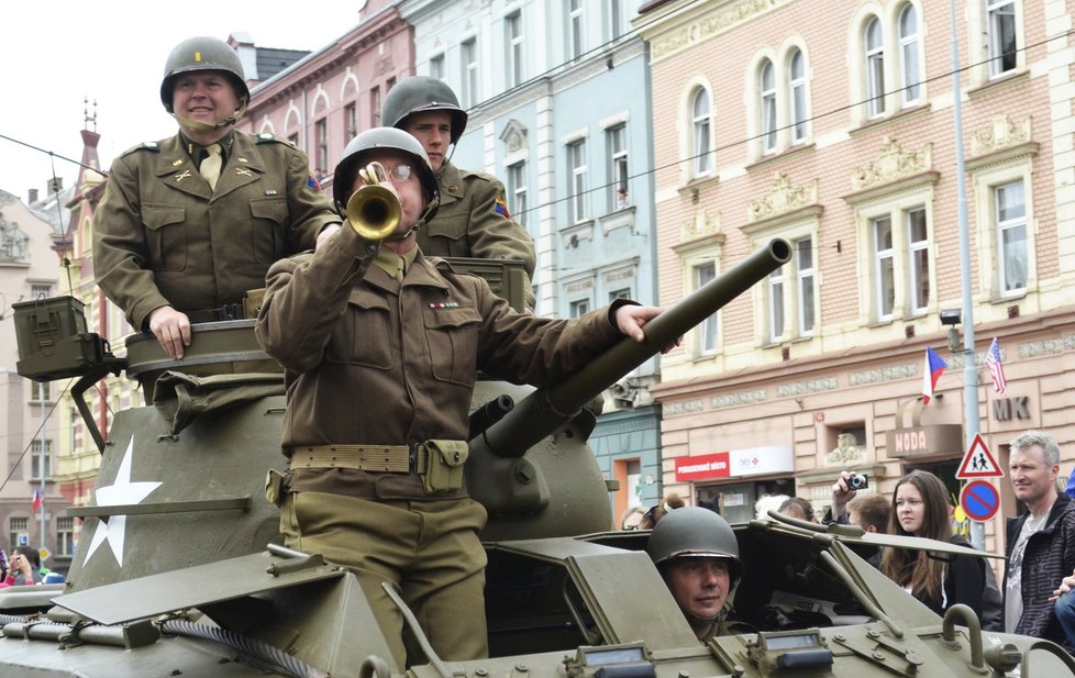 Na oslavy se letos vrátí Convoy of liberty, loni chyběl, takhle vypadal v roce 2015.