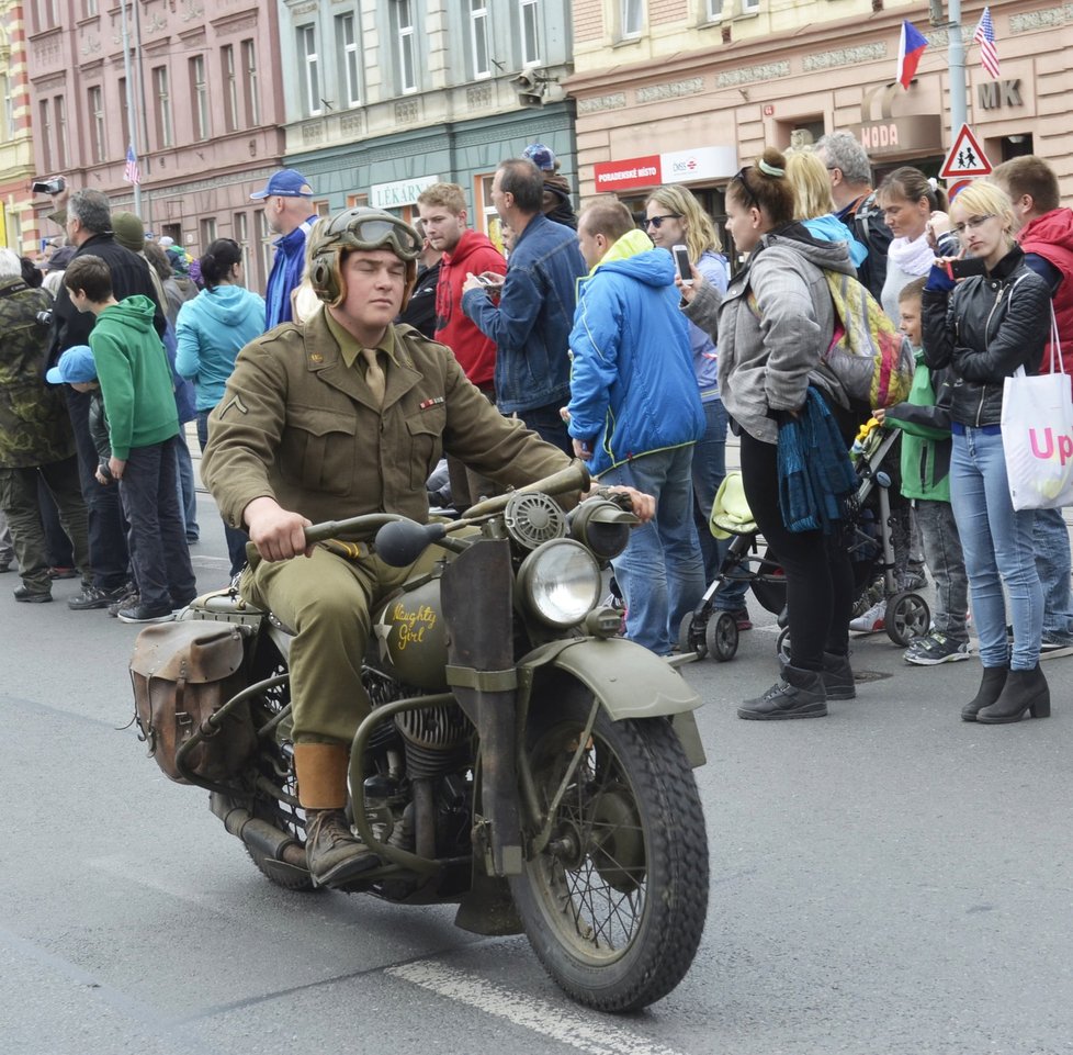 Na oslavy se letos vrátí Convoy of liberty, loni chyběl, takhle vypadal v roce 2015.