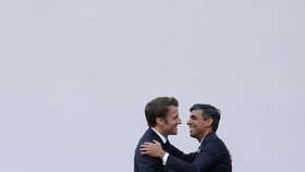 Klimatická konference COP27: Britský premiér Rishi Sunak a francouzský prezident Emmanuel Macron (7.11.2022)