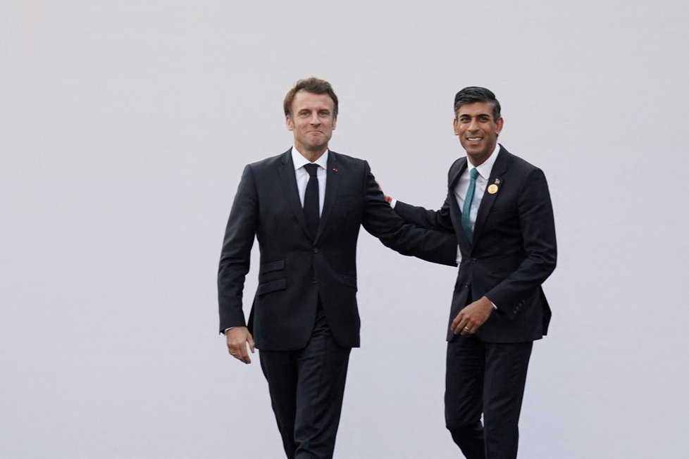 Klimatická konference COP27: Britský premiér Rishi Sunak a francouzský prezident Emmanuel Macron (7.11.2022)