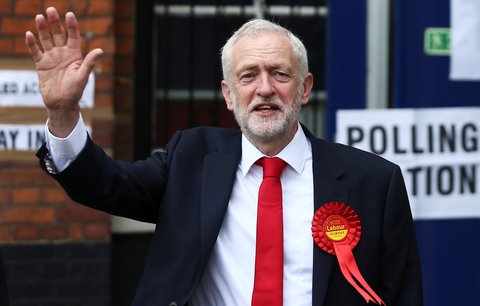 „Corbyn a špion komoušů.“ Šéfa britské opozice ohrožuje československý agent