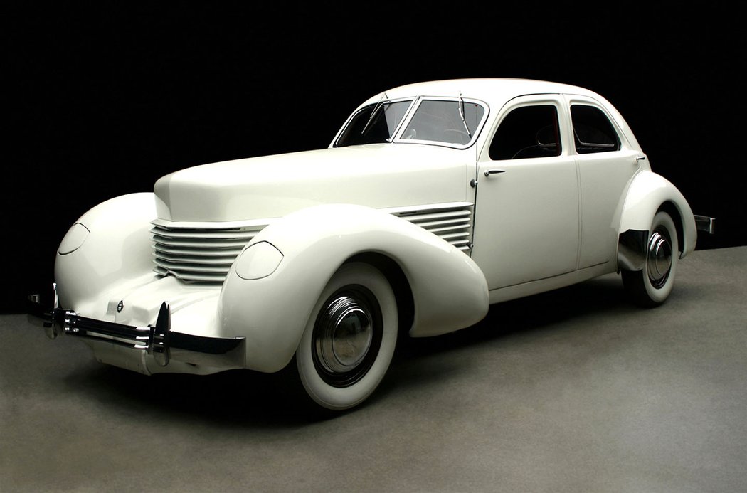 Cord 812 Beverly Sedan Bustleback (1937)