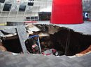 V National Corvette Museum se propadlo osm aut pod zem (4x video)