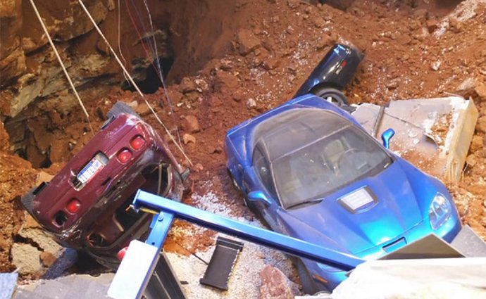 Zničené exponáty z Corvette muzea možná zůstanou neopraveny