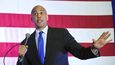 Cory Booker (49) - Senátor za New Jersey od roku 2013, někdejší starosta města Newark (2006 až 2013). Je prvním senátorem za New Jersey afroamerického původu.