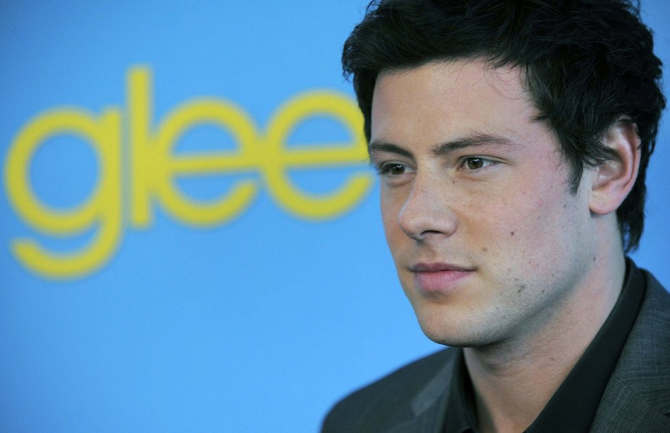 Cory Monteith se proslavil rolí středoškolského studenta Finna v hudebním televizním seriálu Glee