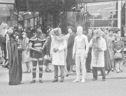 Cosplayeři na Worldconu v šedesátých letech minulého století.