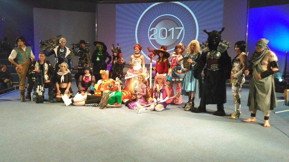 Účastníci cosplay soutěže na Animefestu 2017.