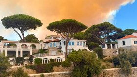 Hoří na španělském pobřeží Costa brava (červenec 2026)