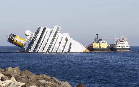 Costa Concordia ztroskotala 13. ledna.