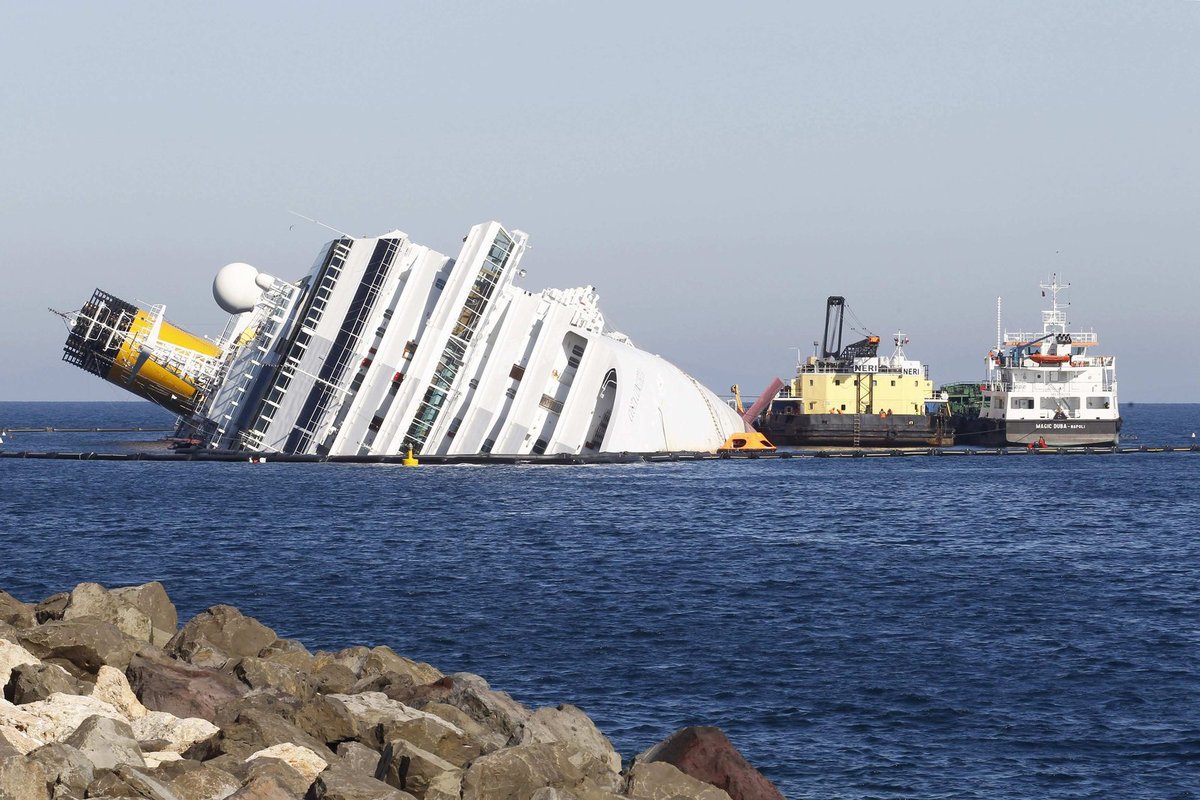 Costa Concordia ztroskotala 13. ledna.