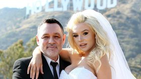 Courtney Stoddenová a její exmanžel Doug Hutchinson