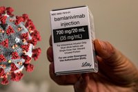 Nadějný lék dorazil do Česka. Bamlanivimab chrání před těžkým průběhem covidu