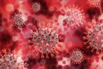 10 příznaků, že máte novou variantu koronaviru