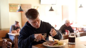 Restaurace v Česku trápí zdražování surovin i vstupů