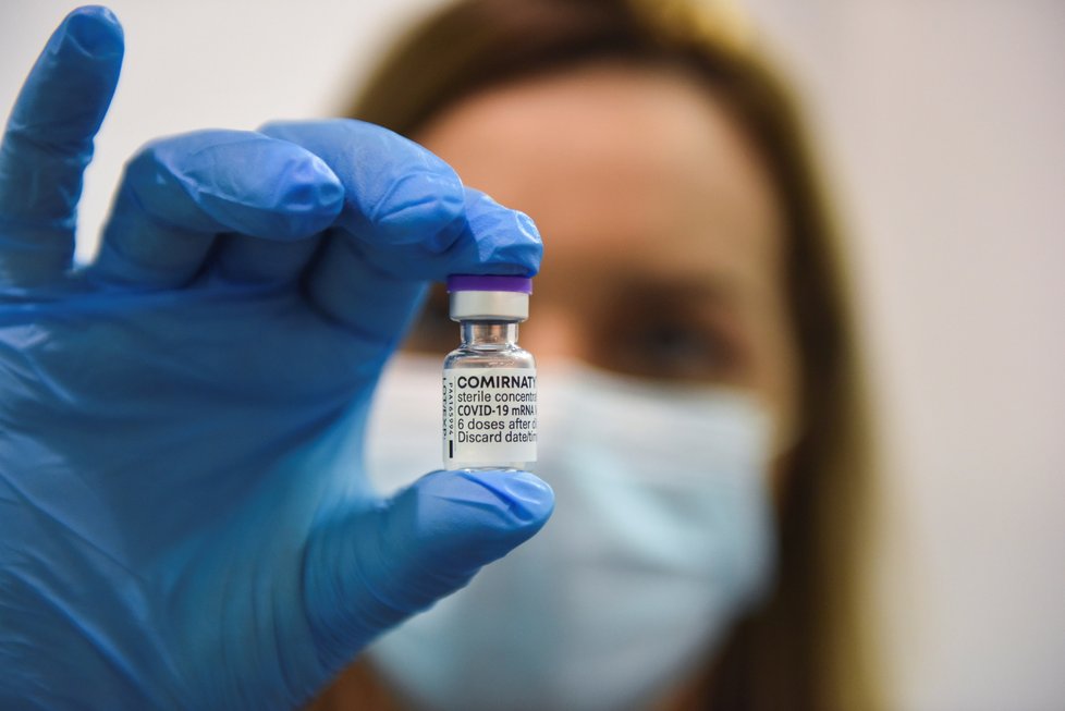 Očkování třetí dávkou vakcíny proti covidu v Srbsku (25. 8. 2021)