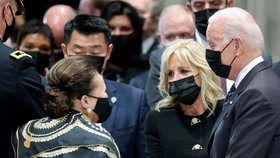 Pohřeb Collina Powela: Americký prezident Joe Biden s manželkou Jill (5.11.2021)