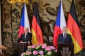 Vztahy mezi Českem a Německem, energetická spolupráce nebo válka na Ukrajině. To je v kostce program německého prezidenta Franka Waltera Steinmeiera (68) v Česku. Včera se sešel s českým protějškem Petrem Pavlem (62).